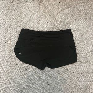dark green speed up shorts